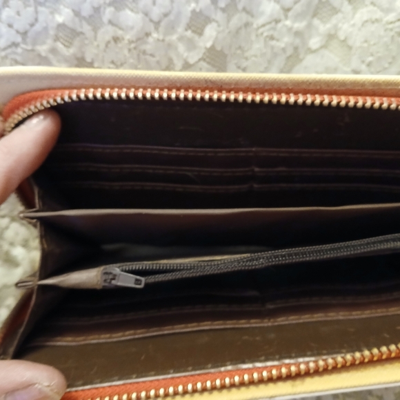 London Themed Wallet And Or Wrislet - Picture 5 of 5